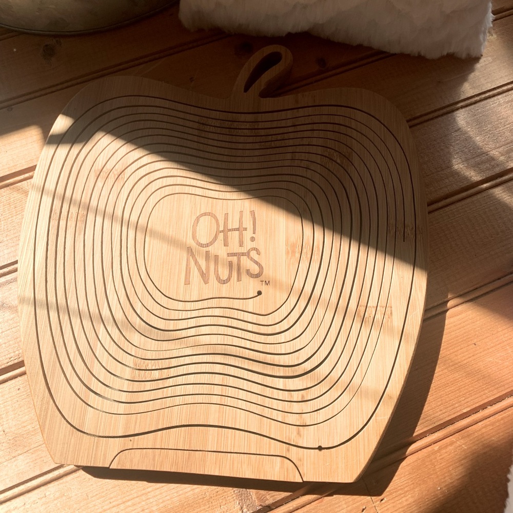Oh NUTS! Apple Collapsible Wooden Fruit Bowl/Basket or Trivet